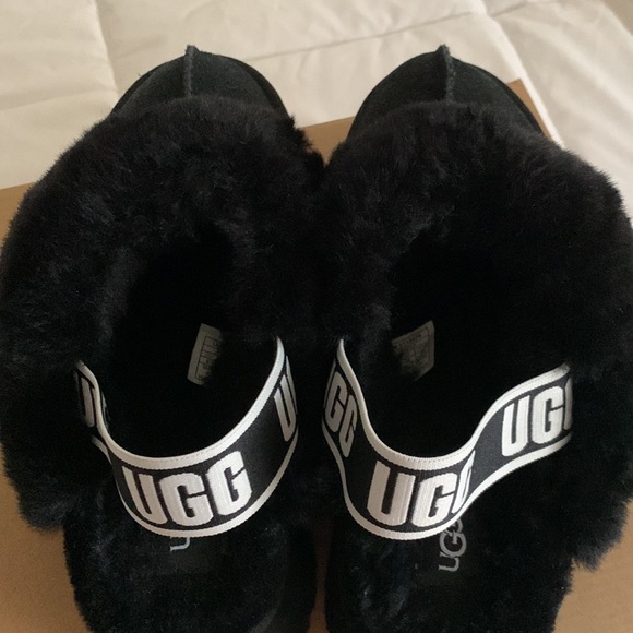 UGG Funkette Black Slingback Slip-On Platform Slippers - Picture 15 of 16